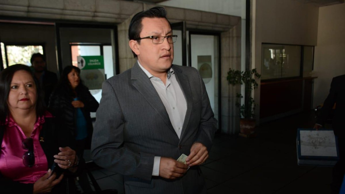 David Rosero no descarta interponer recursos legales si no se da su posesión.