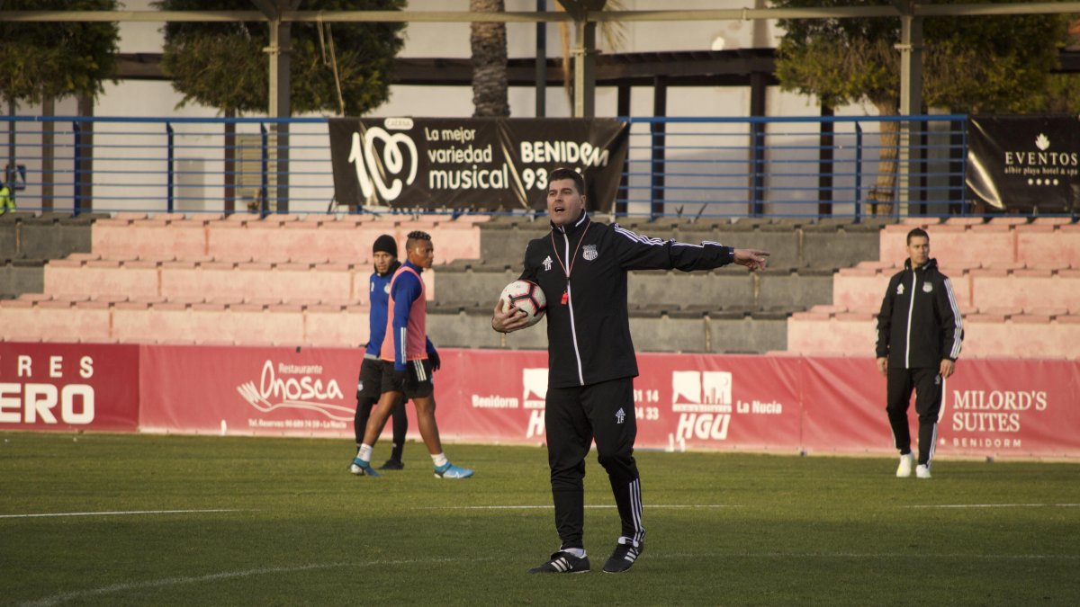 El entrenador español apuesta por un Emelec protagonista en esta campaña 2020.