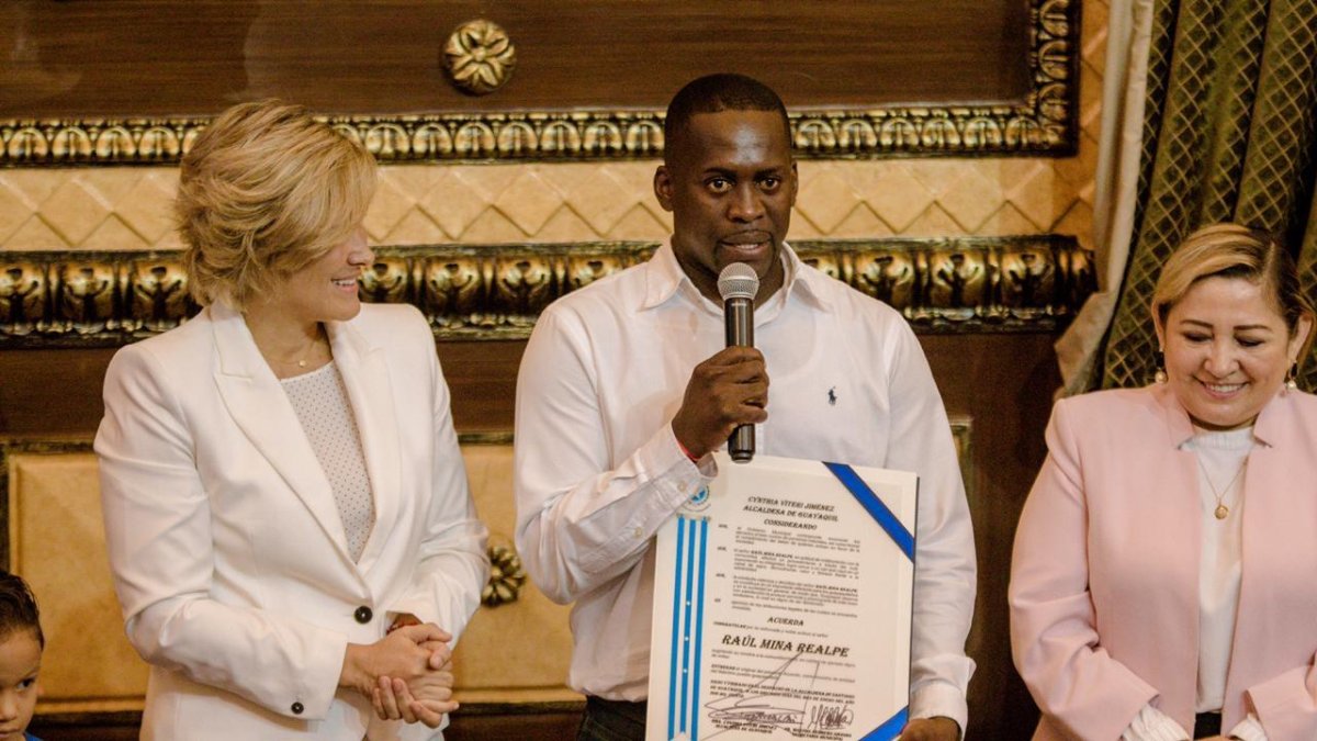 La distinción fue entregada por el Municipio de Guayaquil.