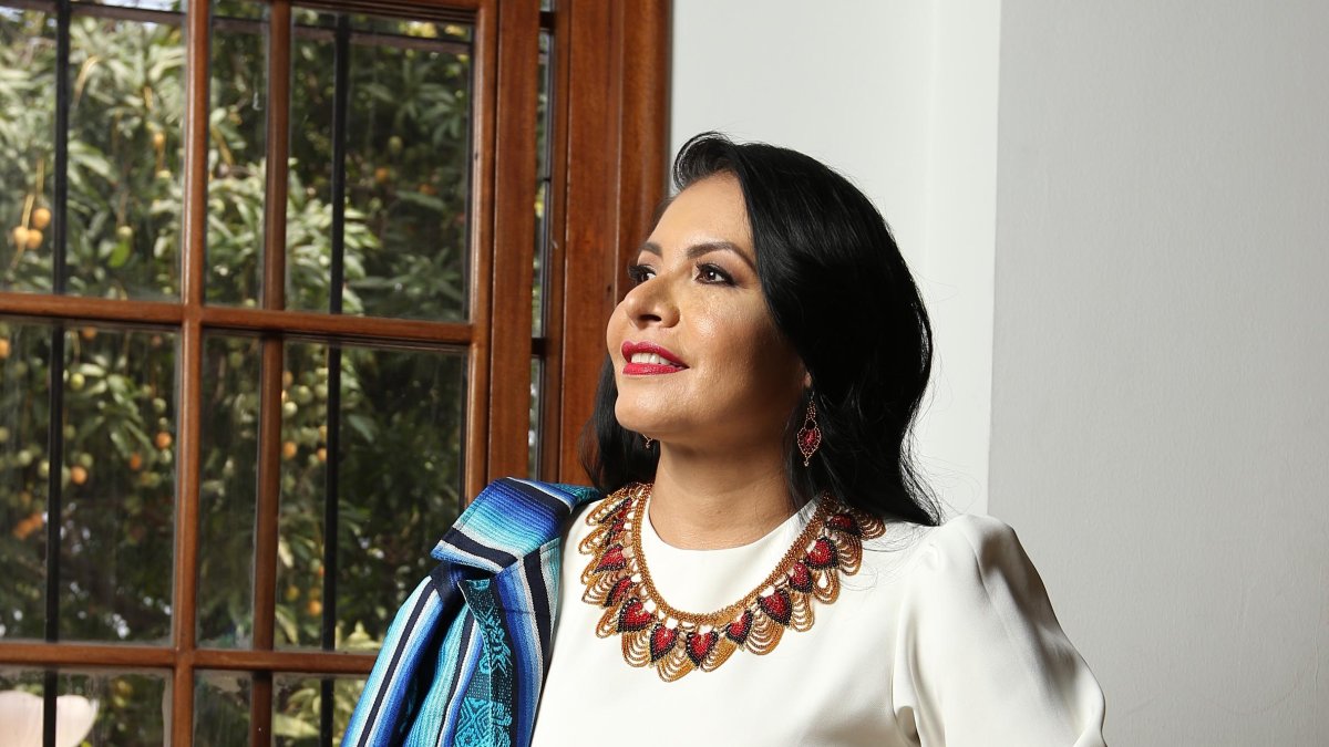 Tiene 47 años y es madre de  Stefani y Mauricio, de 25 y 21 años.