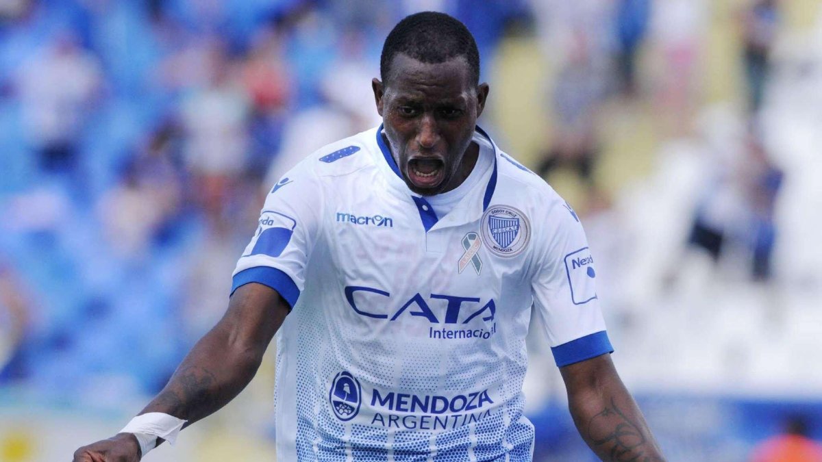 El atacante nacional actualmente milita en el Shabab Al-Ahli Dubai de Emiratos Árabes Unidos.