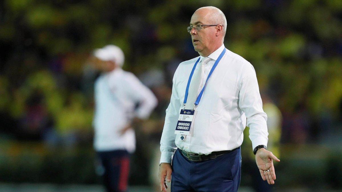 El seleccionador Jorge Célico calificó como muy malo el primer tiempo de la Tricolor ante Colombia, en el torneo Preolímpico.