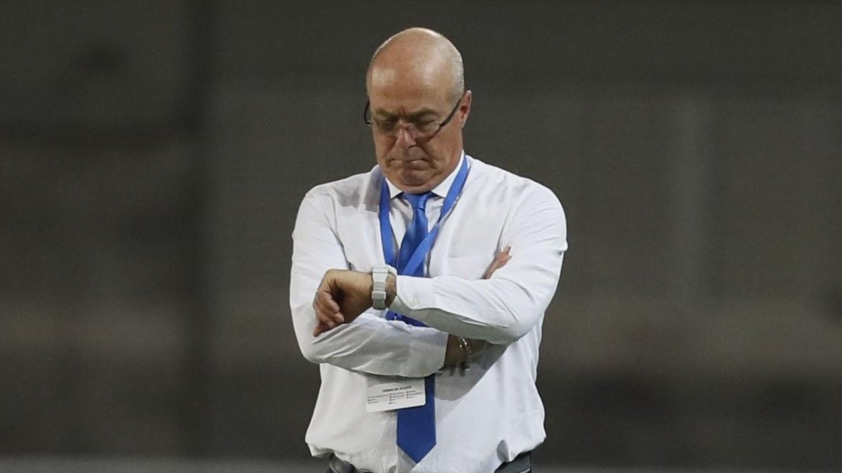 Jorge Célico reconoció que se hizo un mal Preolímpico, pero identificó culpables y abrió algunos frentes por las críticas.