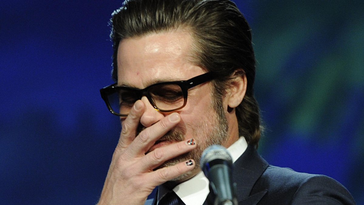 Brad Pitt es una de las celebridades masculinas que han optado por el diseño de uñas.