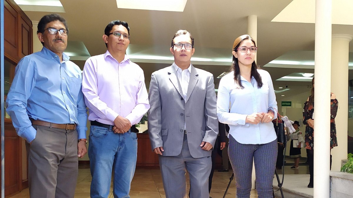 Los familiares de los estudiantes ecuatorianos en Wuhan llegaron a la Cancillería para pedir agilidad para una posible repatriación.