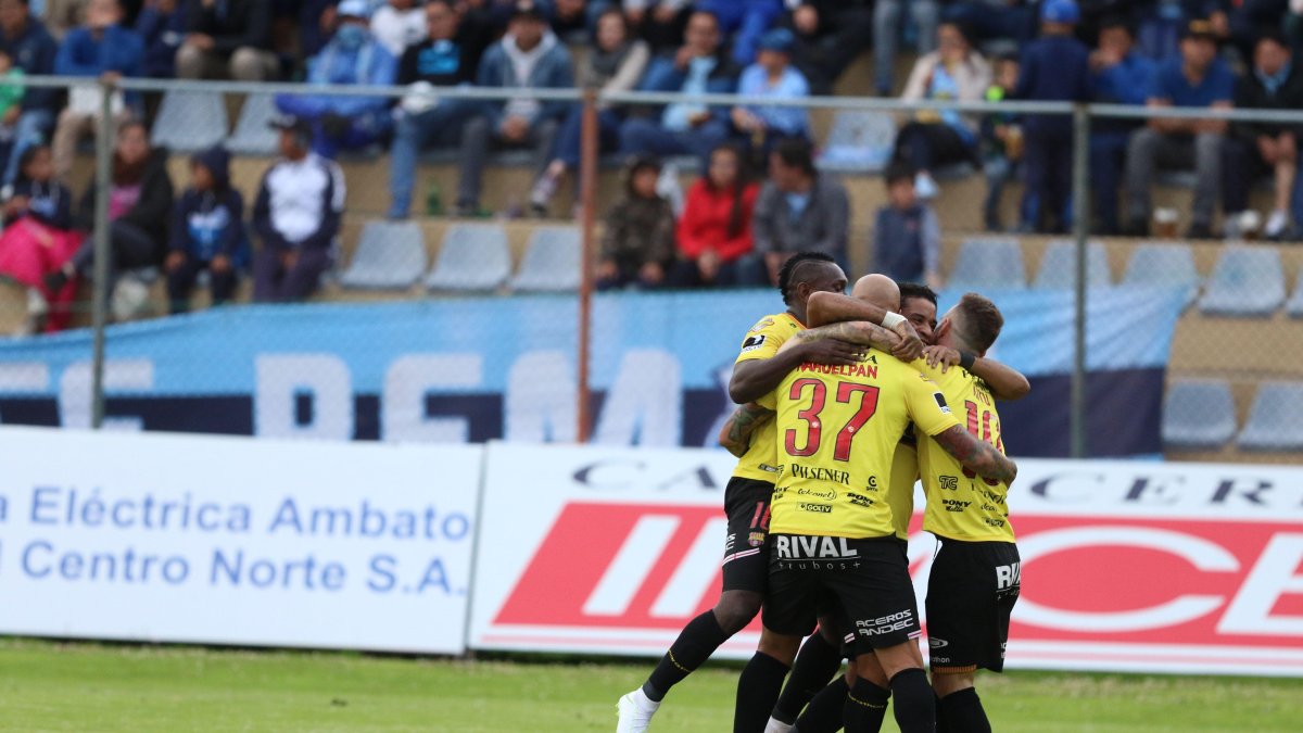 Foto referencial. Partido de Barcelona con Macará en Ambato. 