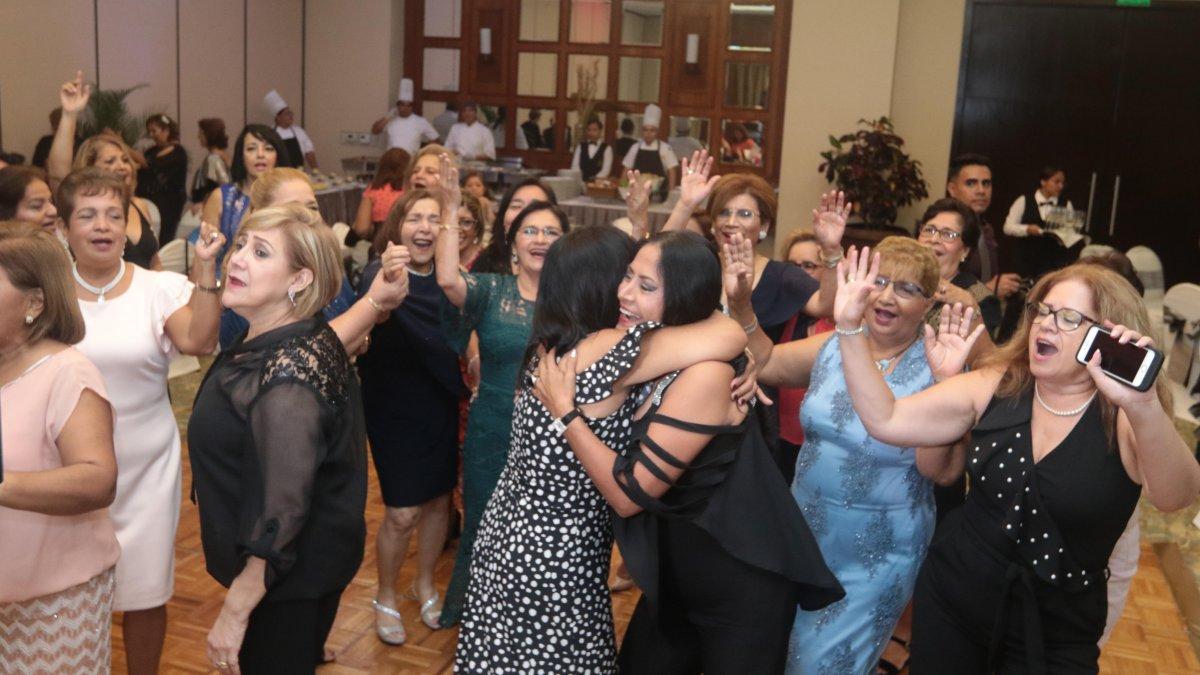 Celebración. La alegría y los abrazos sentidos se adueñaron de la fiesta.