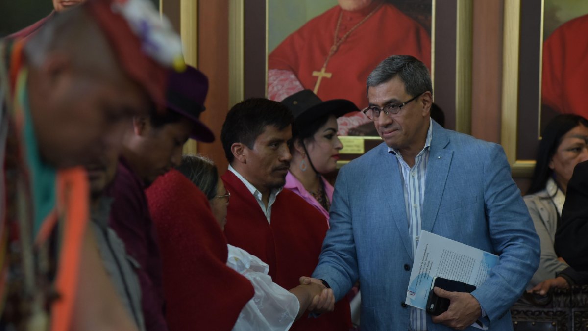 José Agusto Briones, ahora ministro de Energía y Recursos Naturales no Renovables, fue el delegado del Gobierno que recibió la propuesta.