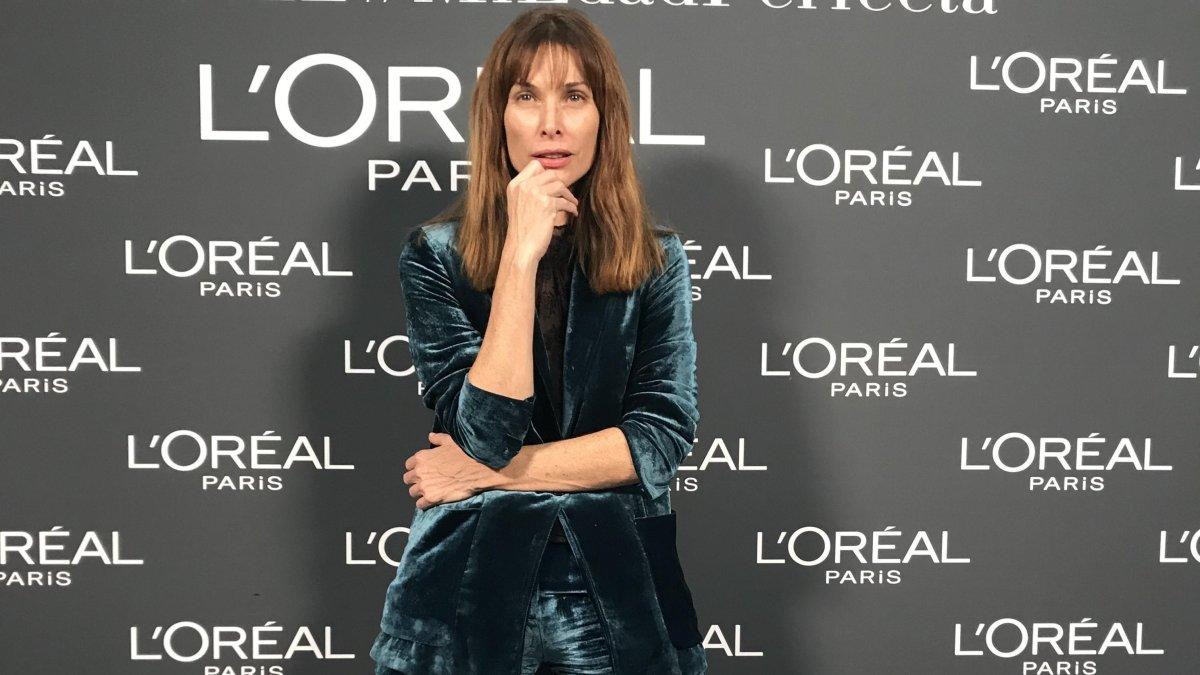 Como parte a su apoyo a la moda sustentable, Cristina declaró que usará este traje en todos los eventos sociales, modificando los accesorios y complementos.