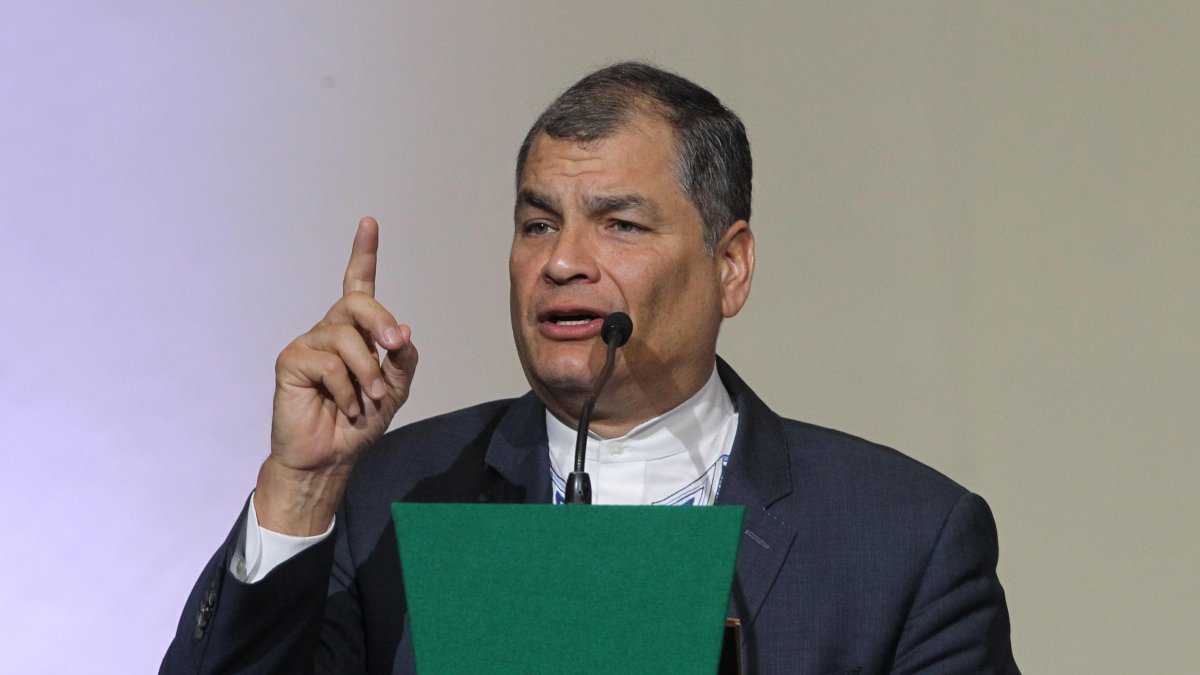 El expresidente Rafael Correa, el exvicepresidente Jorge Glas, ocho de sus colaboradores cercanos y 10 empresarios que fueron proveedores del Estado están sentenciados a ocho años de prisión.