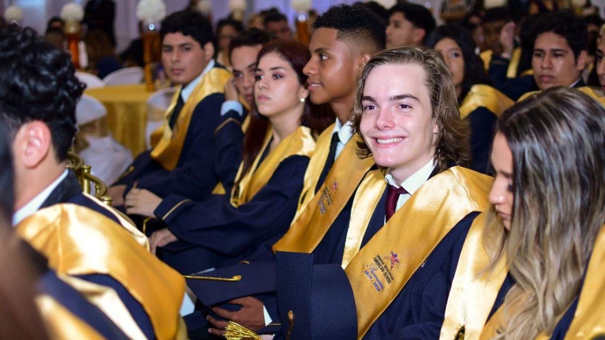 Alejandro es hijo del exjugador de fútbol, Alejandro Kenig