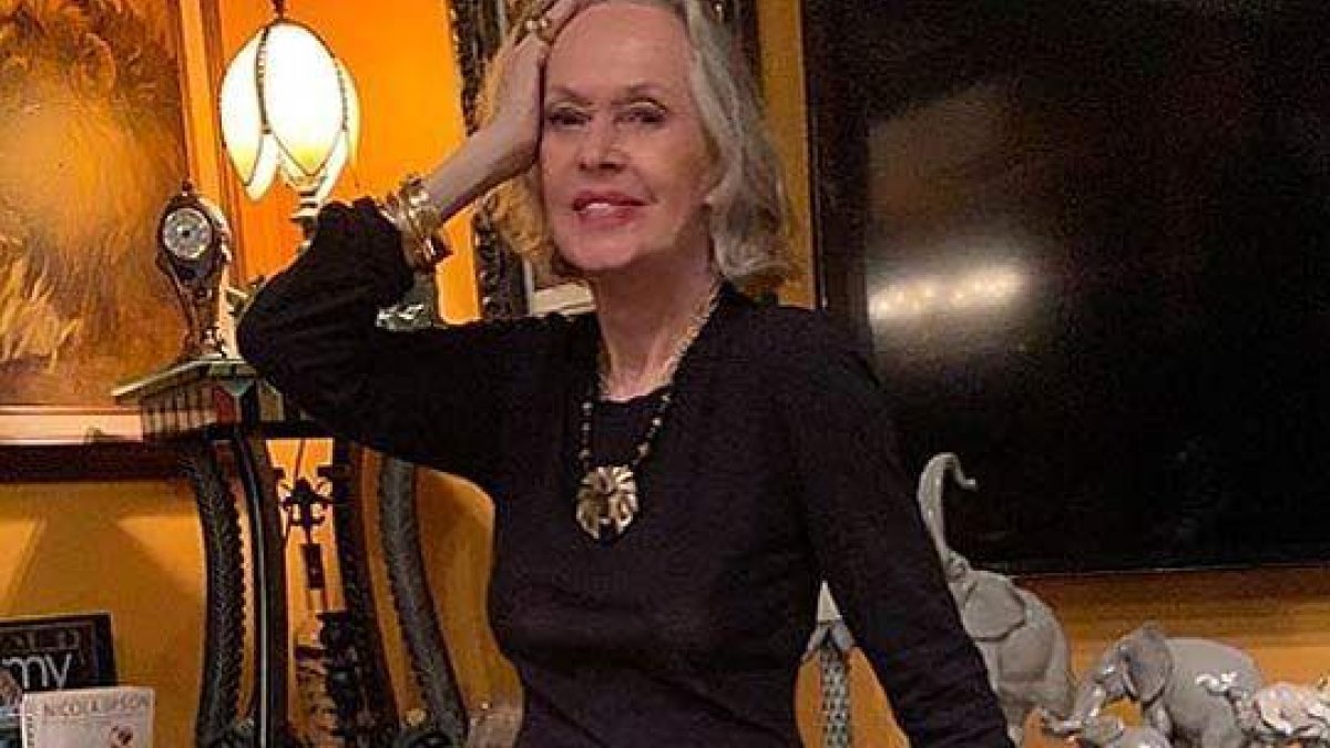 La nonagenaria artista presume de su figura en las redes sociales.