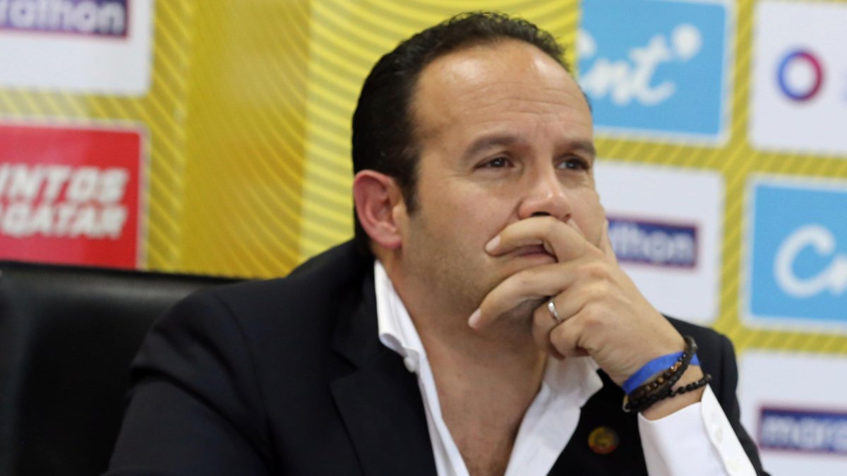 Francisco Egas, presidente de la FEF, evaluó lo que implica la postergación de las eliminatorias.