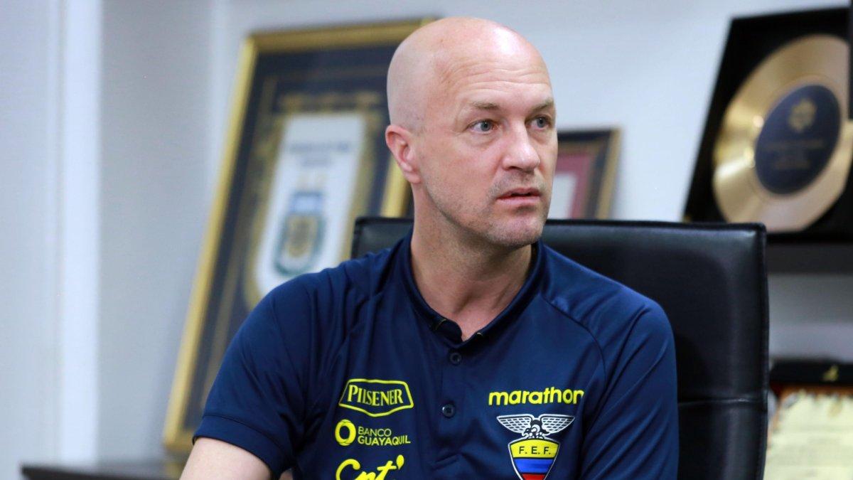 Jordi Cruyff, seleccionador ecuatoriano, no es partidario de las pretemporadas extensas.