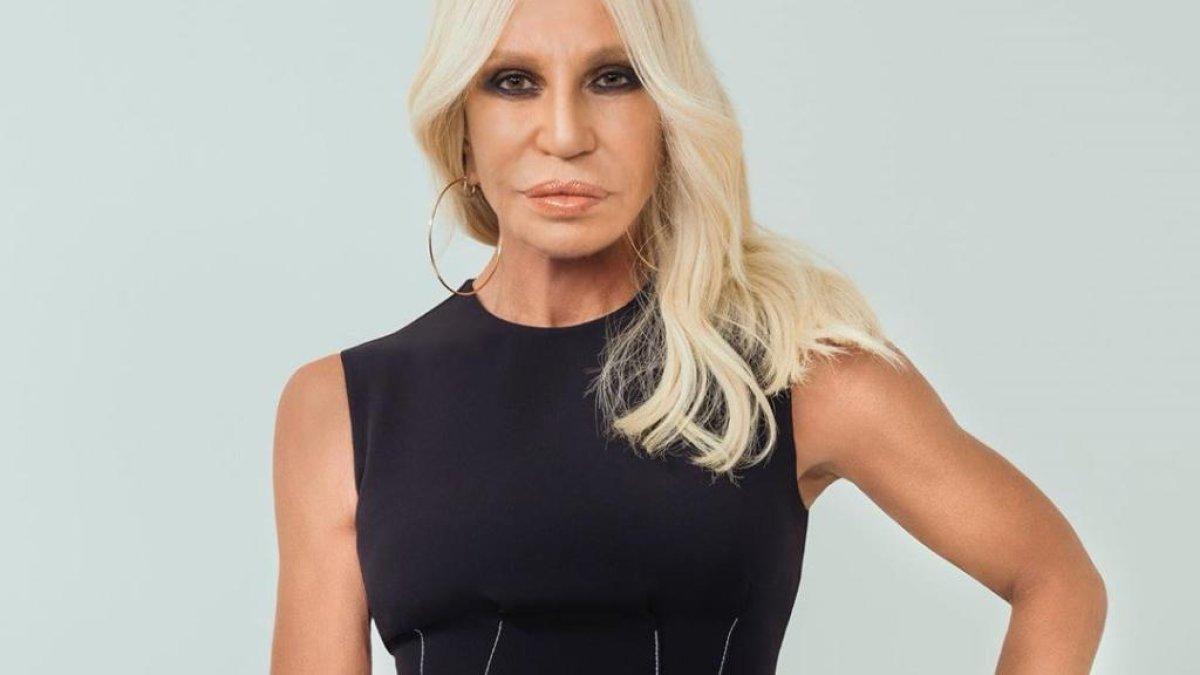 La diseñadora  italiana se une a la lucha contra el coronavirus.