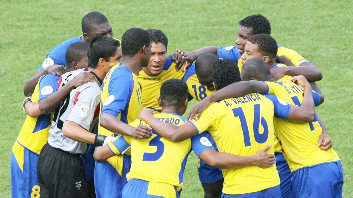 Los jugadores de la selección de Ecuador, antes del inicio de su partido frente a Inglaterra, por los octavos de final del mundial Alemania 2006.