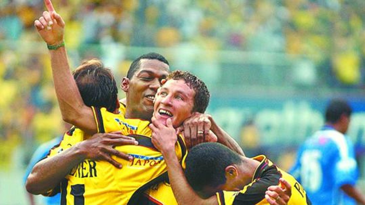 El exfutbolista, Patricio Urrutia, confesó que nunca quiso irse de Barcelona. En Liga de Quito lo ganó todo.