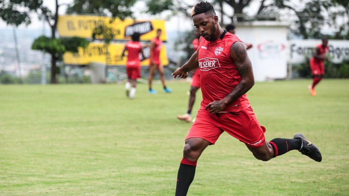 Anthony Bedoya hizo otro vídeo aclarando su adaptación en Tik Tok.