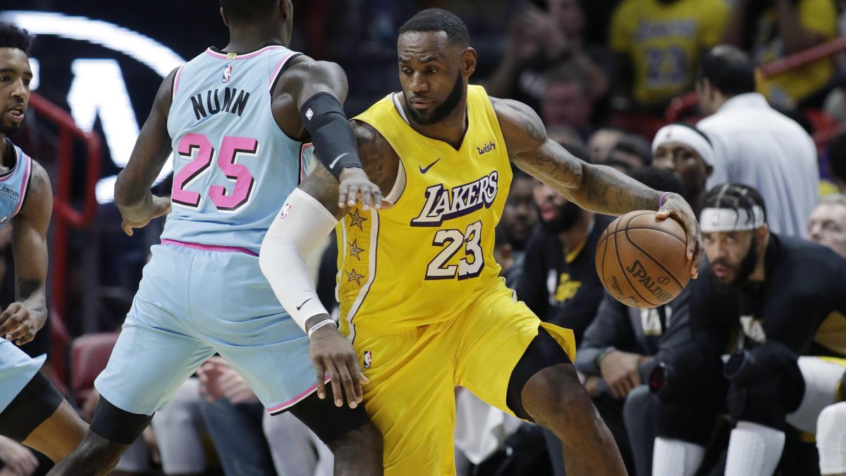 Los jugadores y los equipos trabajan desde hace varias semanas para ayudar a la población. Por lo pronto la liga no tiene fecha de reinicio.