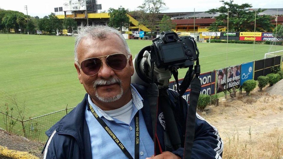 Omar siempre disfrutó de cada cobertura que realizaban sus amigos reporteros, a lo que 'acolitaba' siempre.