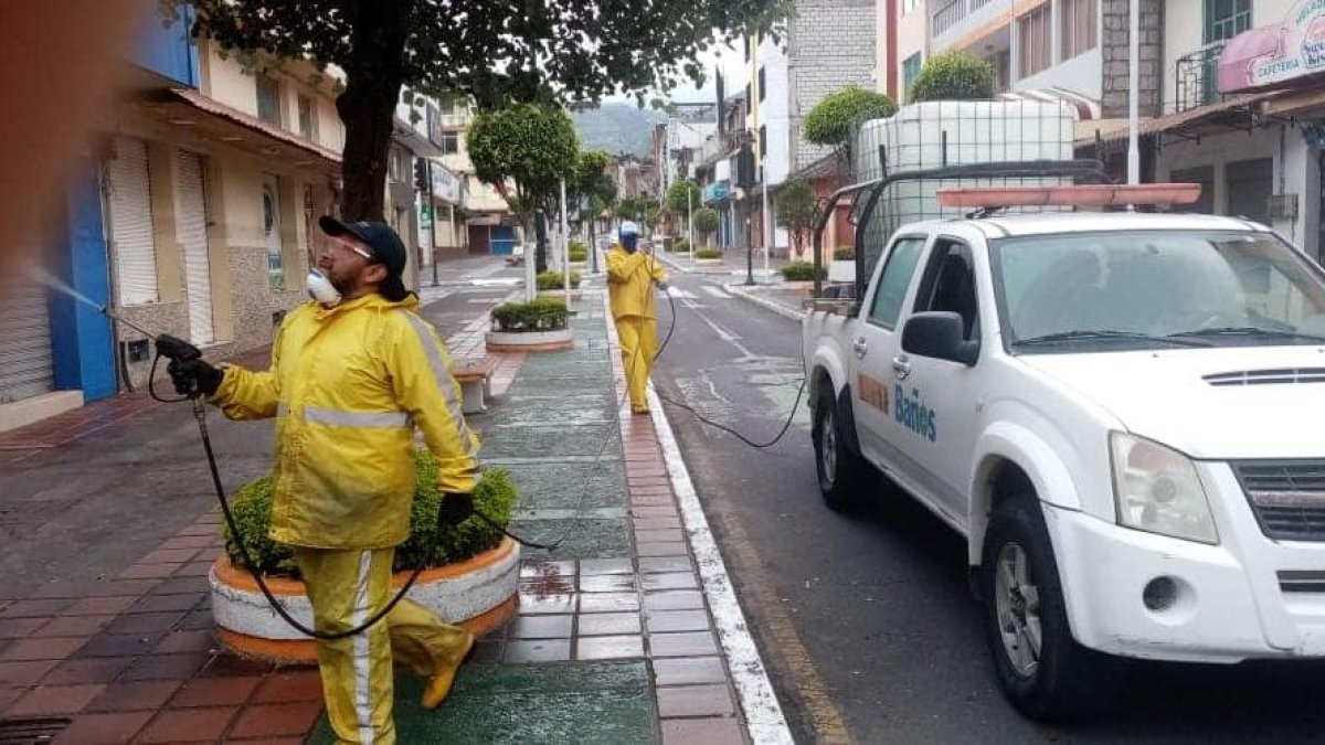 Baños es uno de los cantones donde la mayor parte de sus habitantes vive del turismo.