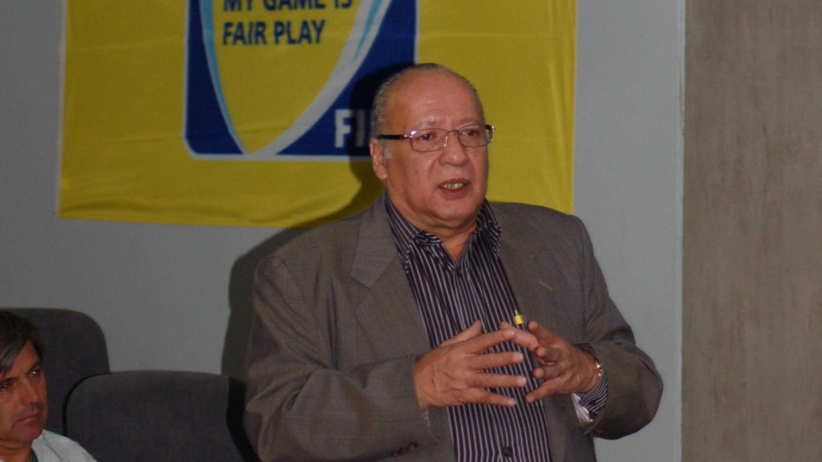 El director del departamento legal de la FEF considera que todo está en orden y Estrada es el presidente