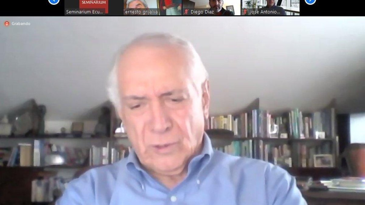 El ministro Ortiz habló sobre el futuro de la industria petrolera tras la pandemia de covid-19.