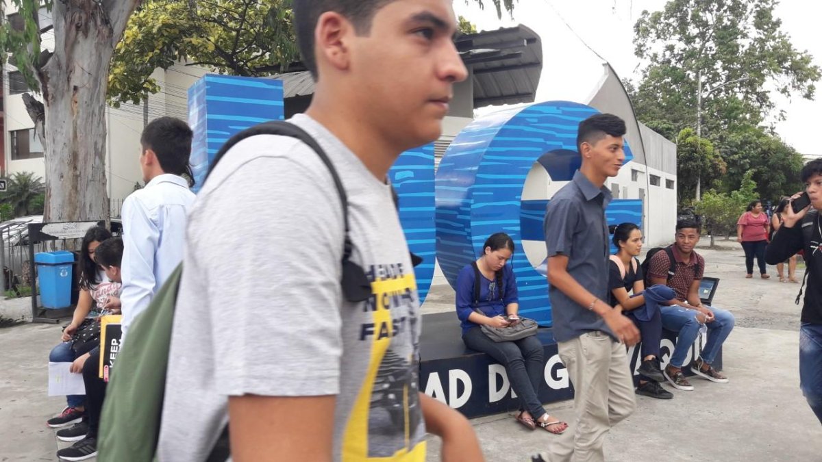 La Universidad de Guayaquil tiene 70.000 estudiantes y cada año ofrece 16.000 cupos para nivelación.