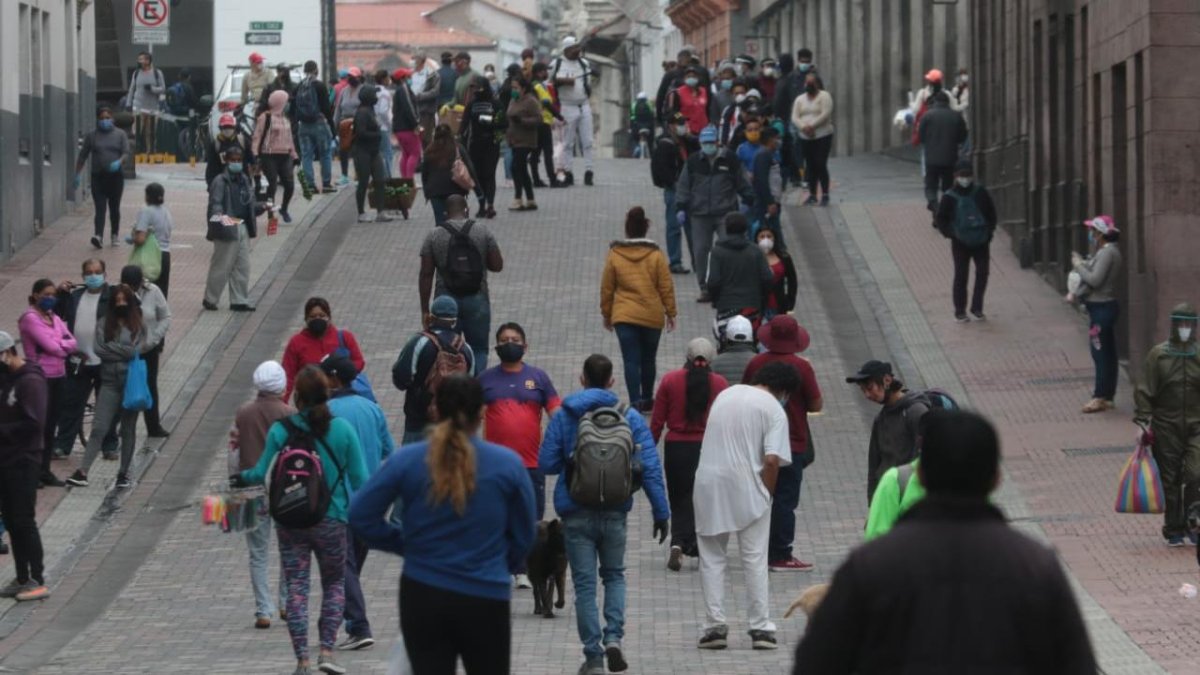 1.632 han fallecido por posible COVID-19, según las cifras del Gobierno .