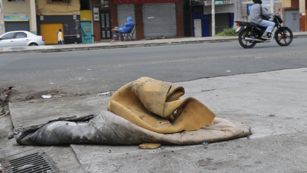 Situación. La mala disposición de estos desechos enciende las alarmas de los vecinos y autoridades.