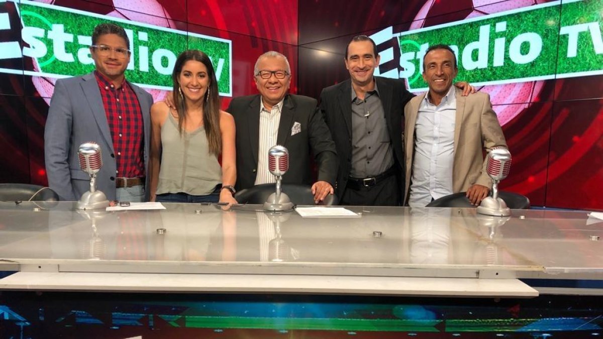 Luis Bustamante formaba parte de los panelistas del programa deportivo que salió del aire.