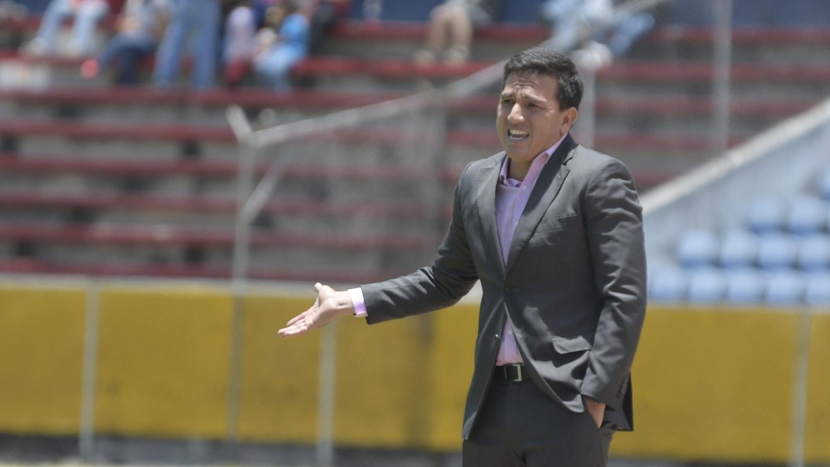 El entrenador Pool Gavilánez se destaca como técnico de Guayaquil City desde la tmporada 2017.