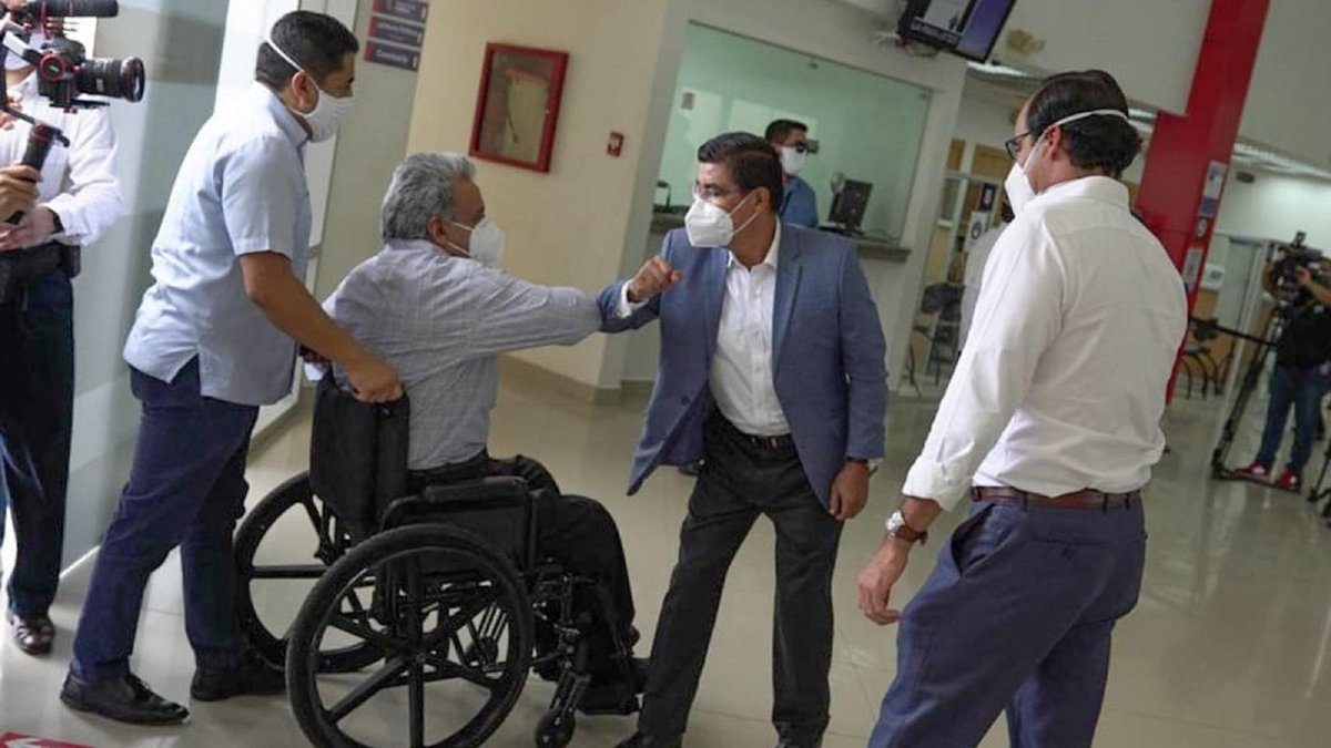 El presidente visita el primer cantón del Guayas en amarillo.