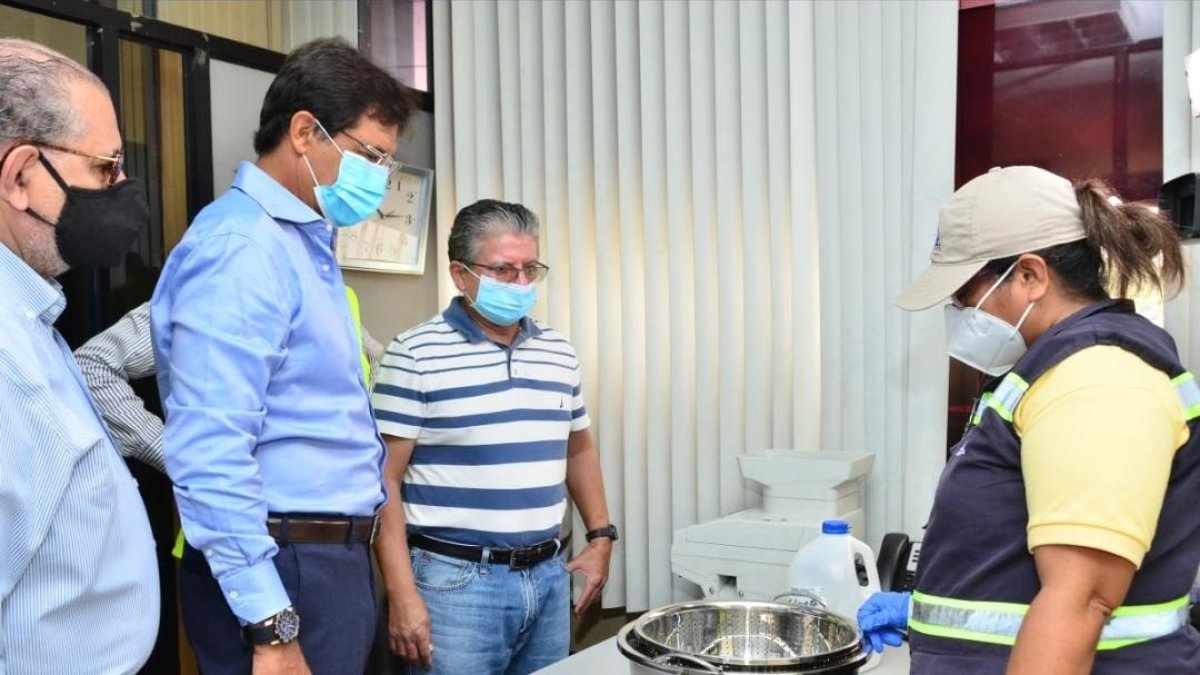 El prefecto inspeccionó hoy los protocolos de bioseguridad en el peaje de Chivería.