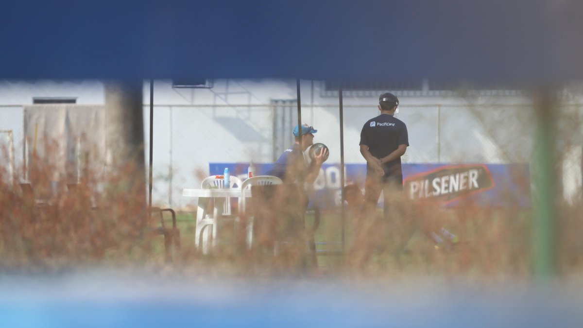 Ismael Rescalvo también se prepara físicamente en los entrenamientos.