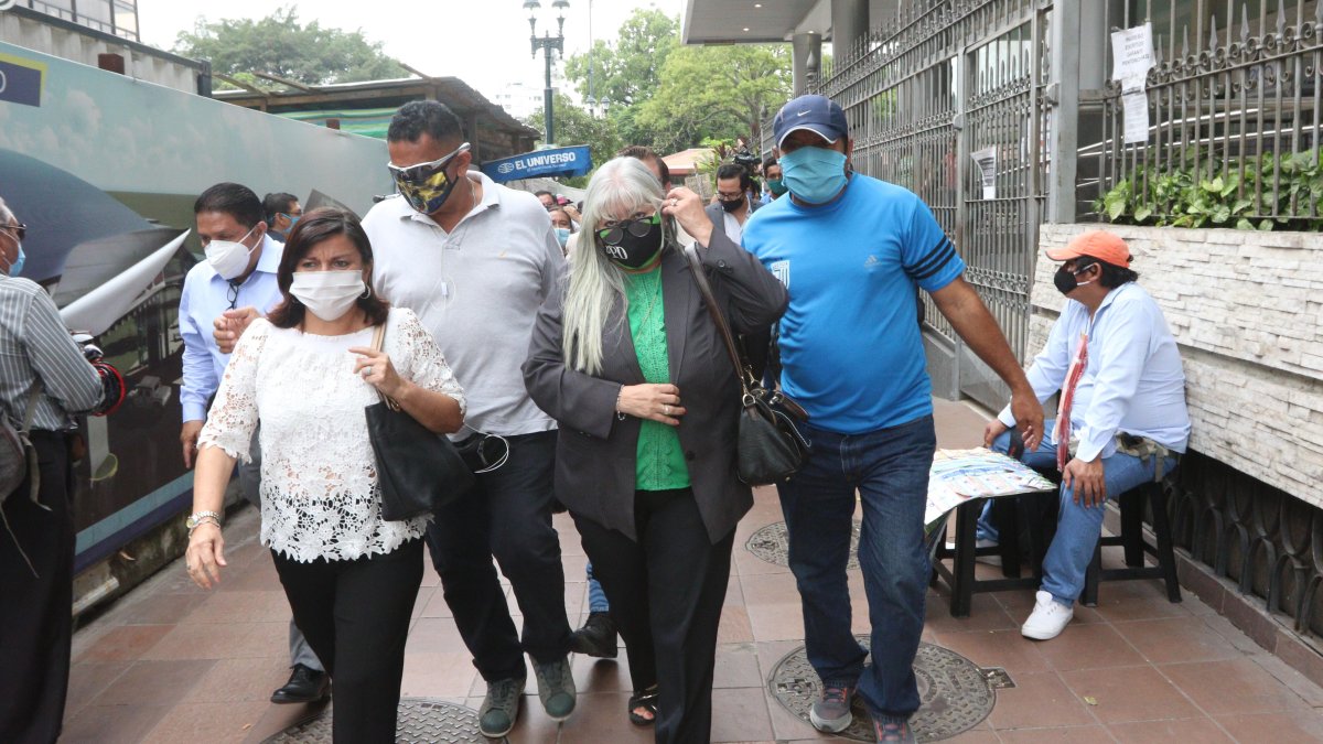Defensa. La abogada de Salcedo, Luz María Pico, a la salida de la Corte.