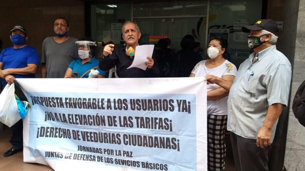 Varias agrupaciones sociales se citaron en Defensoría para oficializar sus reclamos contra CNEL.