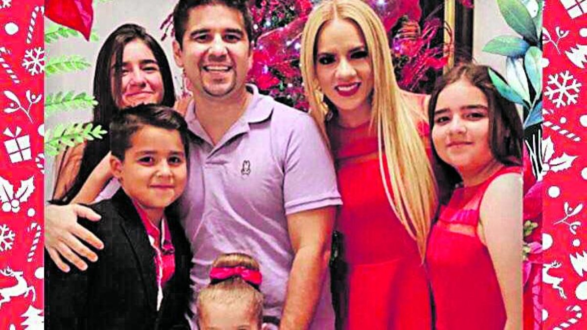 Gabriela con Dalo y sus hijos Abdalá, Dalia, Charlotte y María Gabriela.