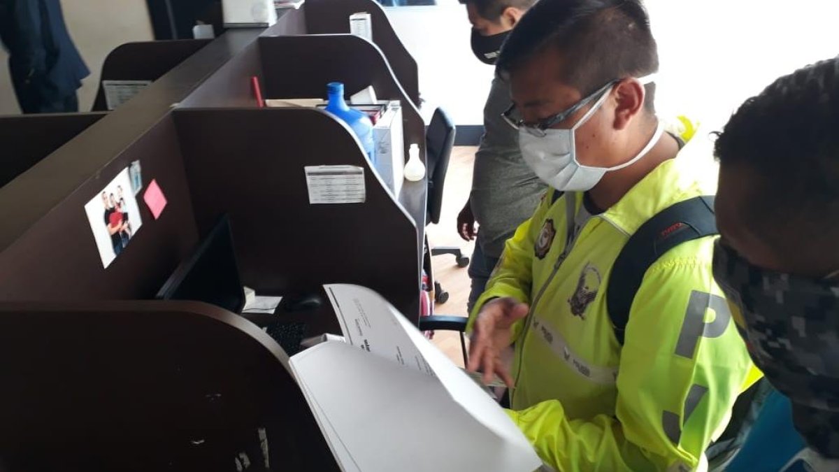 El pedido de detención se derivó tras los allanamientos que hizo la Policía a las instalaciones de la Prefectura del Guayas y otros inmuebles.