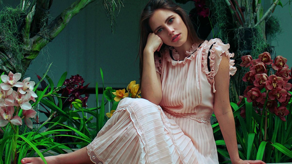 Sus estudios en Milán son la base para el desarrollo de su personalidad como asesora de imagen.