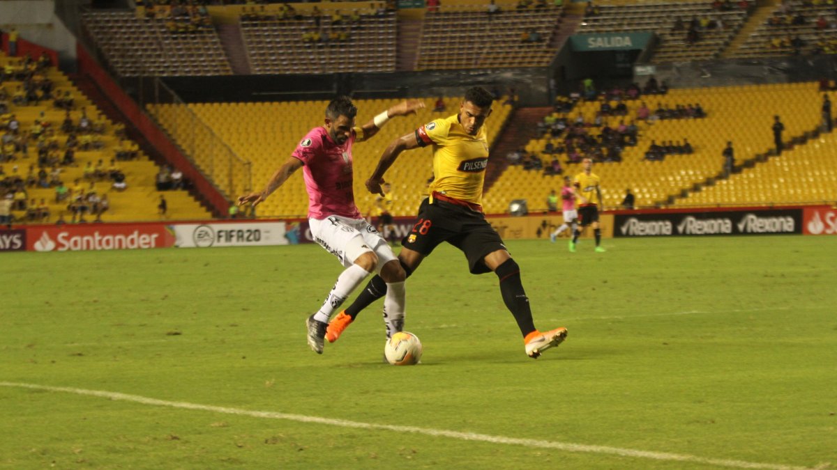 Barcelona recibió a Independiente del Valle en el Monumental, fue victoria para los capitalinos por 0-3.