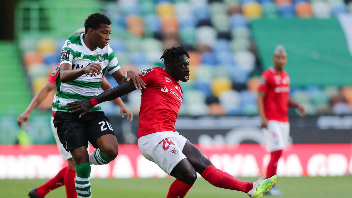 Gonzalo Plata volvió a ser titular en el Sporting Lisboa y jugó todo el encuentro.