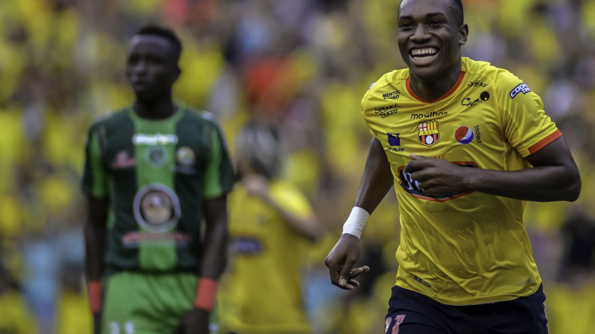 Ángelo Quiñónez es uno de los futbolistas de Barcelona prestados al cuadro cuencano.