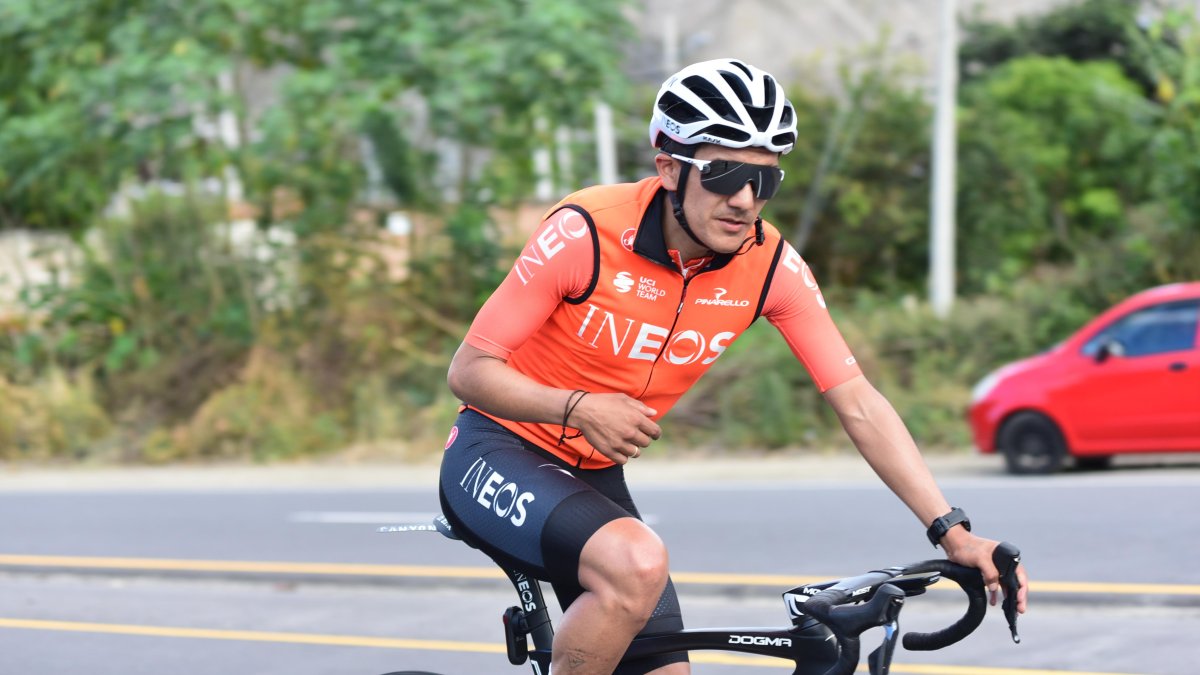 Carapaz entrenó y compitió en un par de pruebas invitacionales en su natal Carchi, previo a su viaje a España.

19   de enero de 2020

KARINA DEFAS 

Agencia (ag-expreso ag-extra ag-quito)