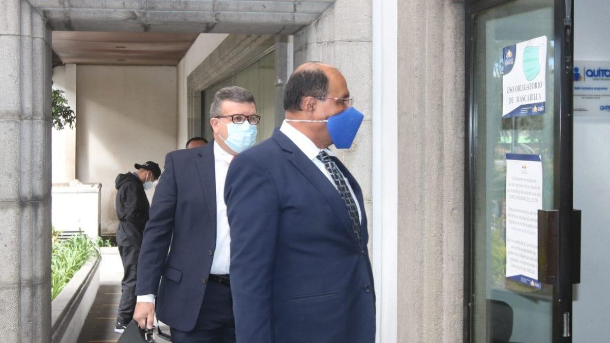 Los defensores de los 13 procesados en el caso de Daniel Mendoza llegaron el 17 de julio a la Corte Nacional para la audiencia de vinculación.