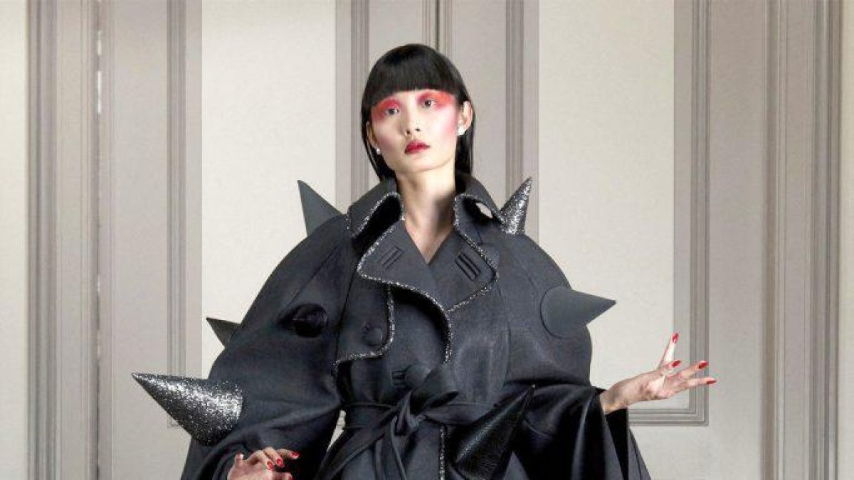 Colección Viktor&Rolf refleja e dolor que produjo la cuarentena.