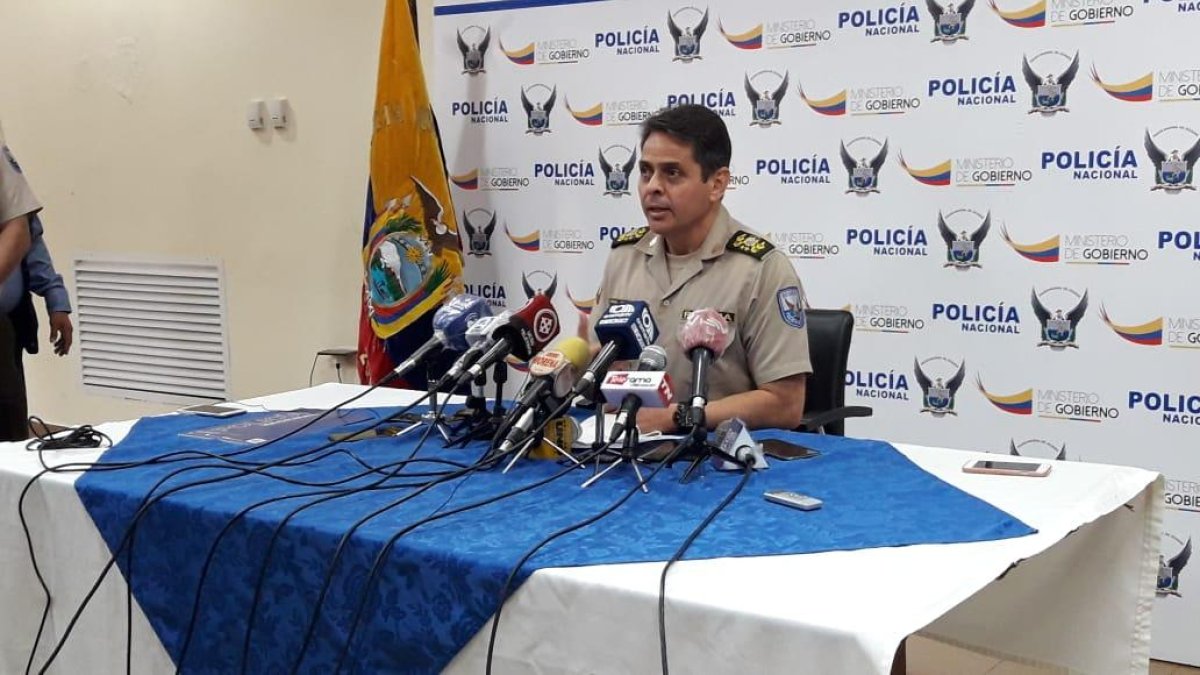 El coronel Víctor Araus, durante la rueda de prensa esta mañana.