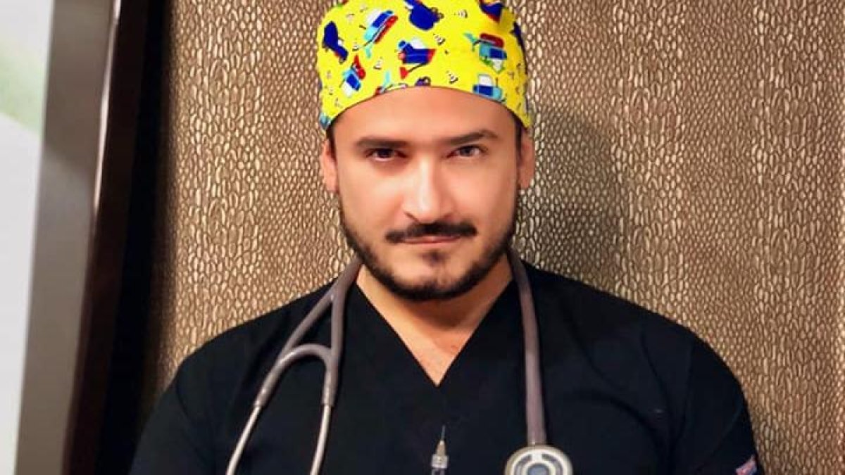 El doctor recomienda no vender nada a personas que ofrezcan cheques como pago.