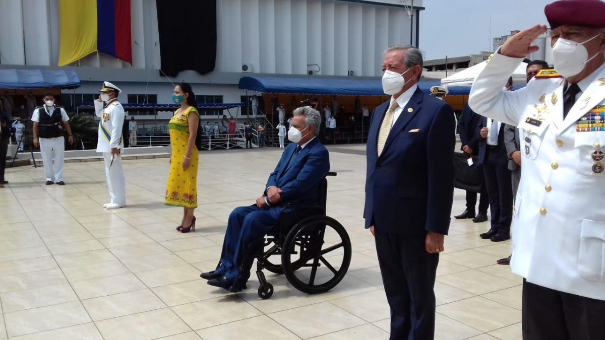 El presidente, durante la sesión solemne en la Armada del Ecuador.