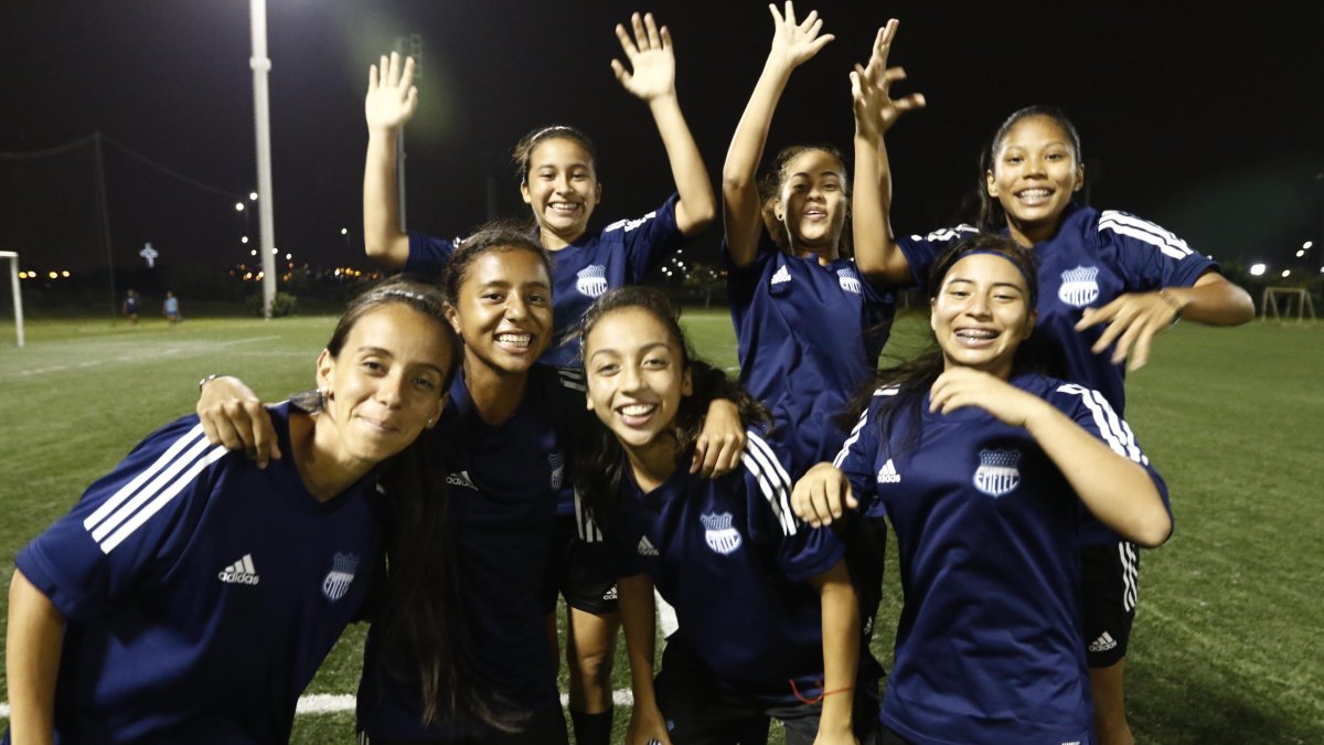 Las integrantes de Emelec trabajan con optimismo, a la espera del regreso del fútbol.